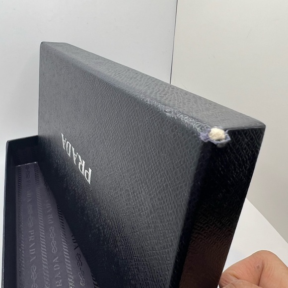 GUC Prada Tessuto Red Nylon Zip Long Wallet with Box - Picture 8 of 10